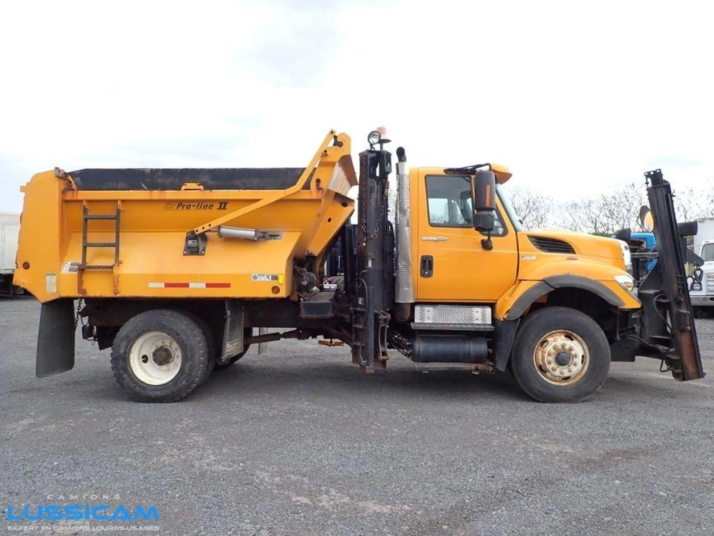 International 7400 2010