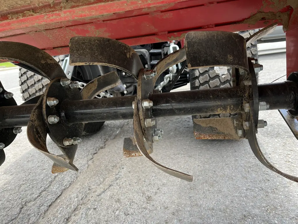 2021 Mahindra Amiart 120