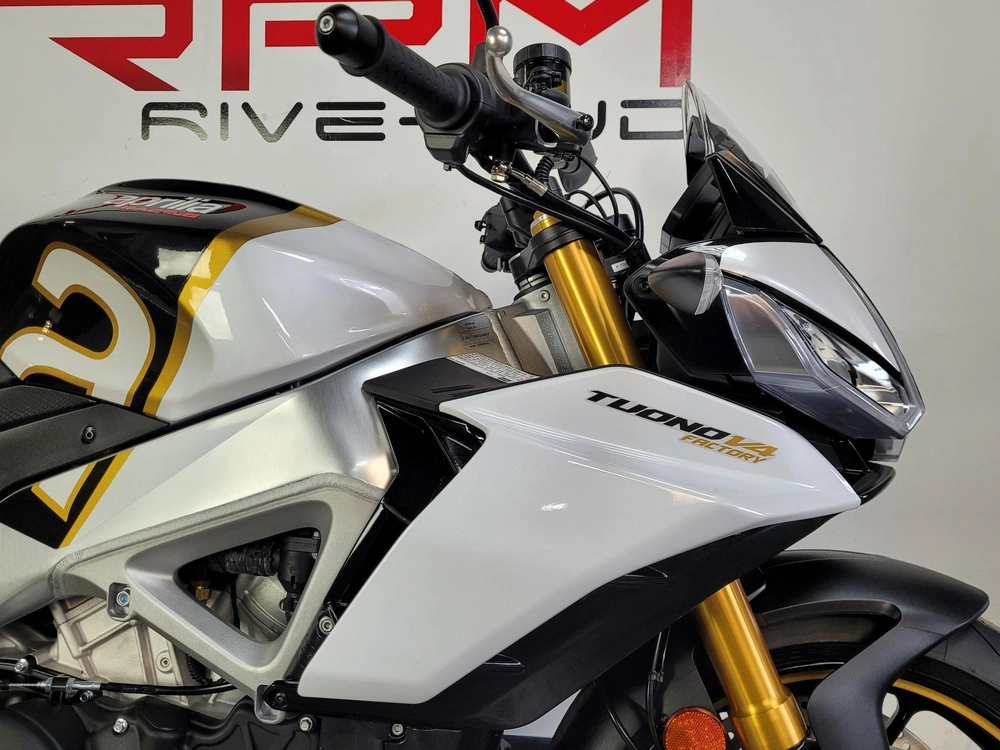 2024 Aprilia Tuono V4 1100 Factory alt