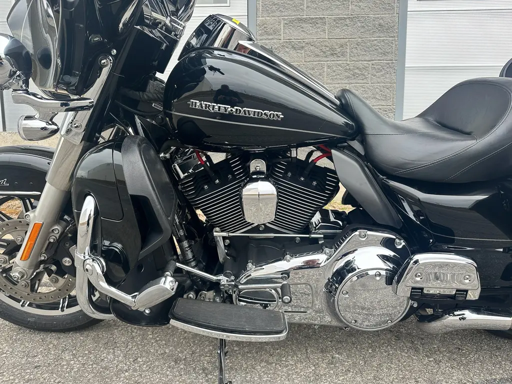 Harley-Davidson FLHTK 2014