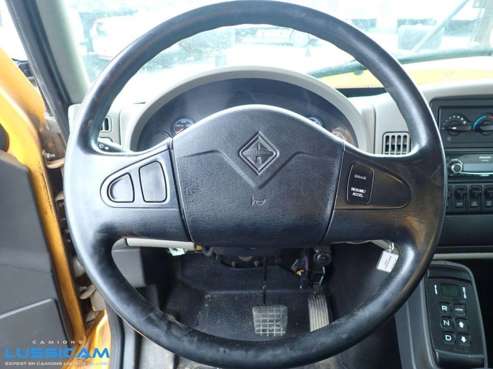 International 7400 2010