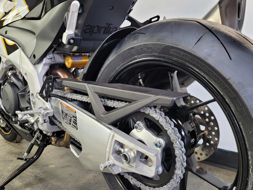 Aprilia Tuono V4 1100 Factory *6.99% / 72 Mois💳 2024 alt