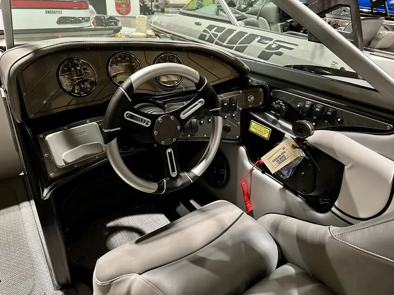 2024 Sanger V215 S INDMAR 6.2L RAPTOR 400