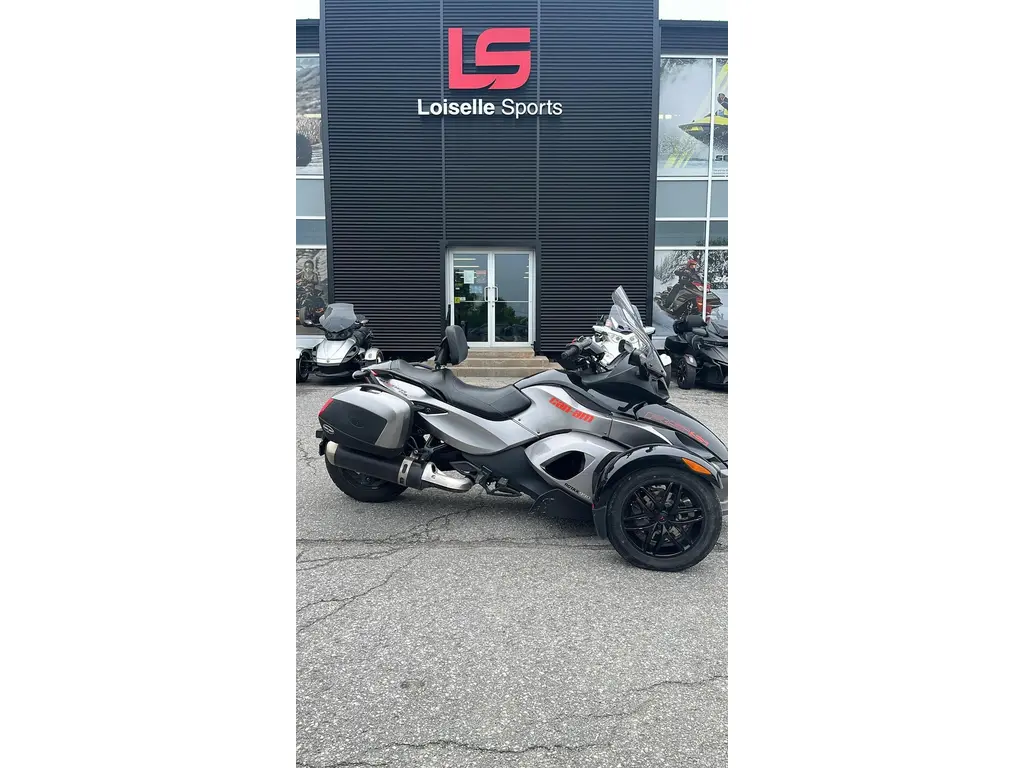 2012 Can-Am SPYDER RS-S (MANUEL)