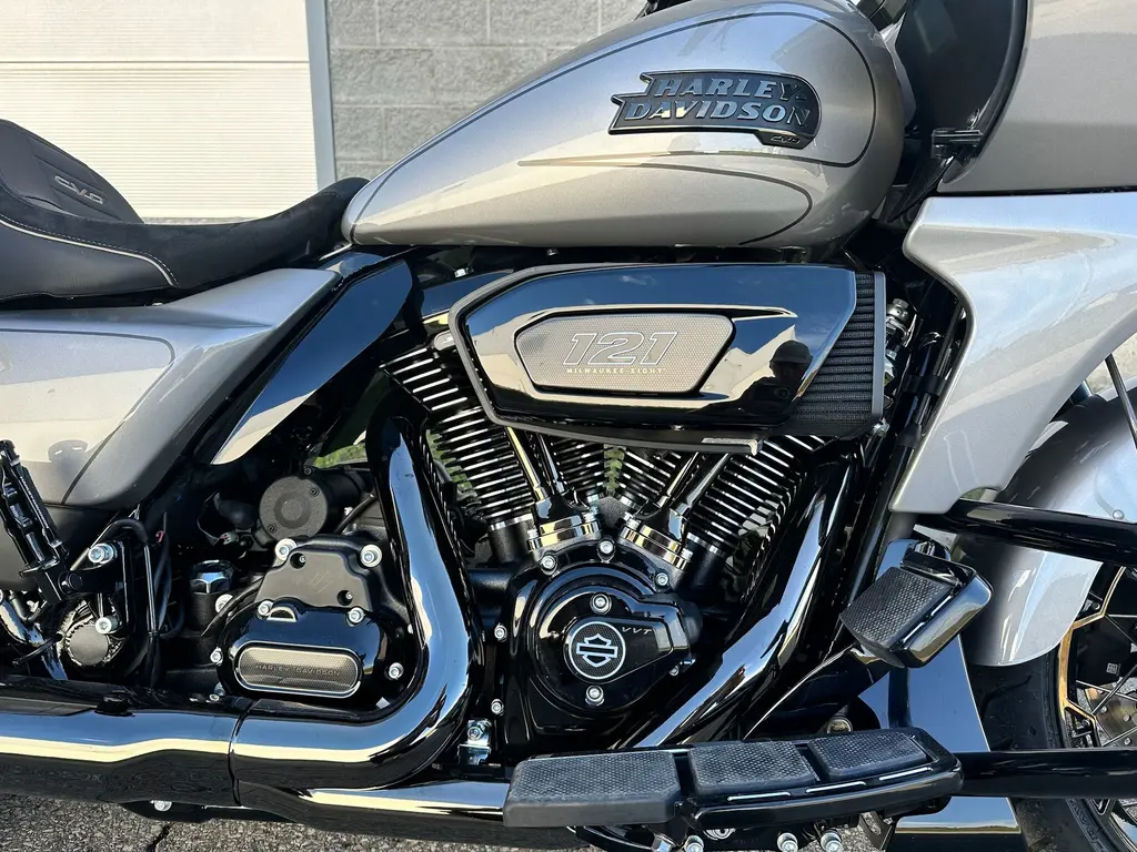 2023 Harley-Davidson CVO Road Glide Custom
