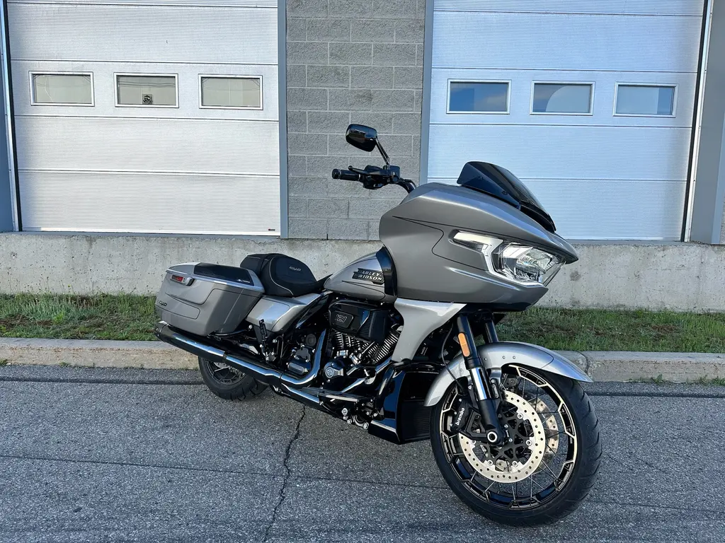 2023 Harley-Davidson CVO Road Glide Custom