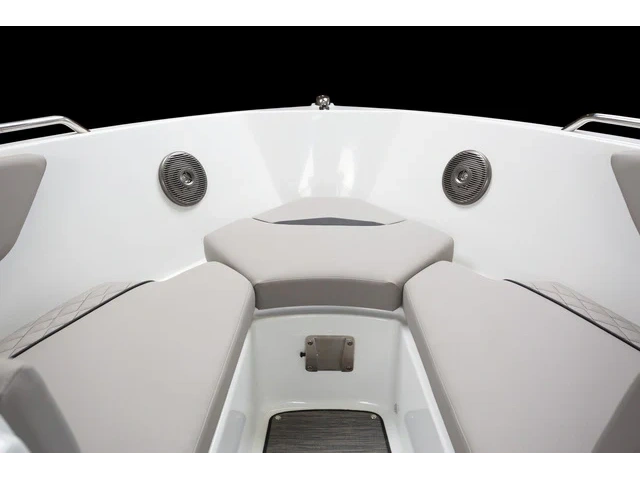 2024 Glastron Gx 215 W/mercruiser 4.5l 250hp alt