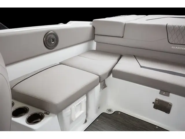 2024 Glastron GX215 4.5L MERCRUISER 4.5L 250HP