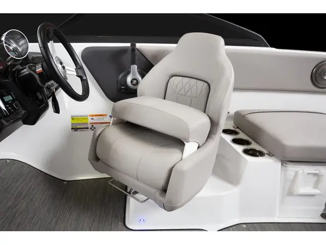 2024 Glastron GX215 4.5L MERCRUISER 4.5L 250HP