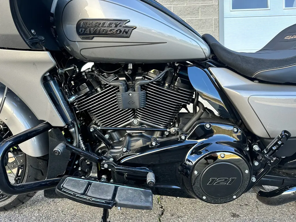 2023 Harley-Davidson CVO Road Glide Custom