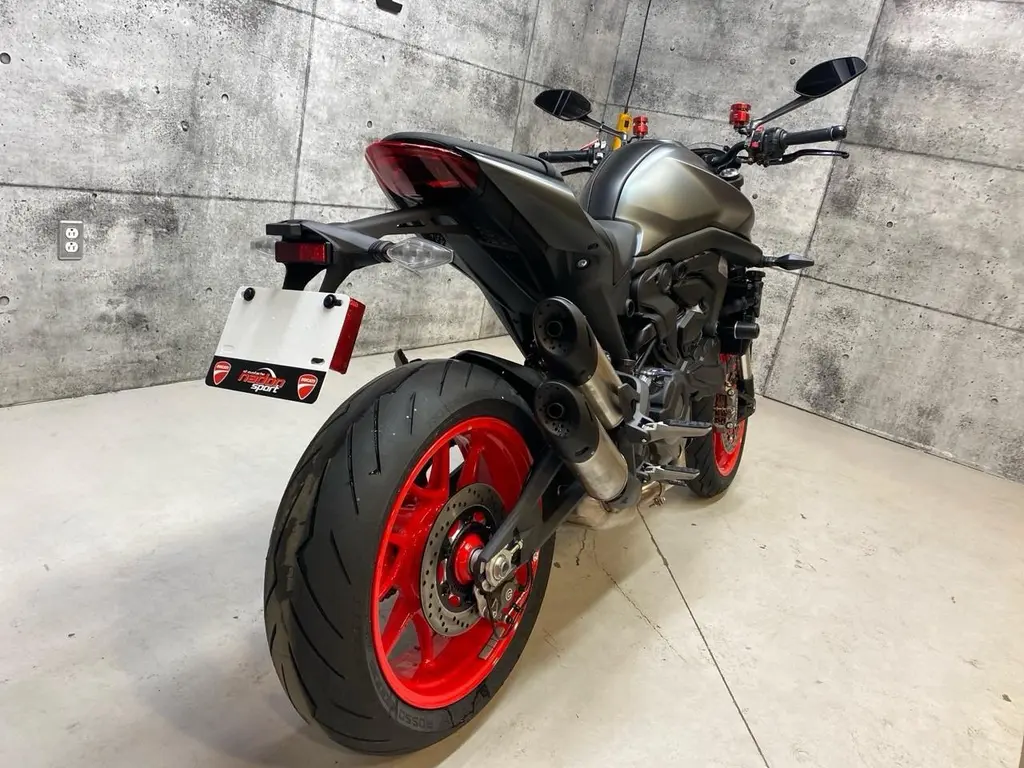 Ducati Monster Plus (promo 1250.0 inclus) 2024