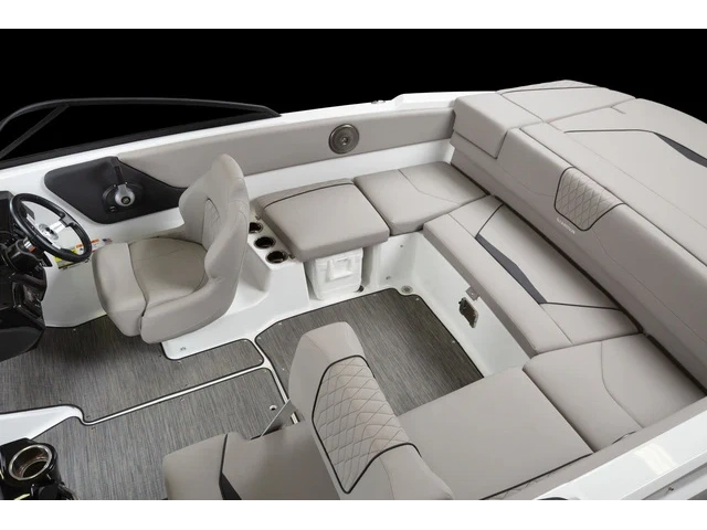 2024 Glastron Gx 215 W/mercruiser 4.5l Mpi alt