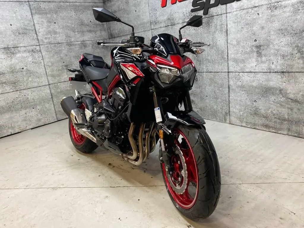 Kawasaki Z900 (promo 600.0 inclus) 2024