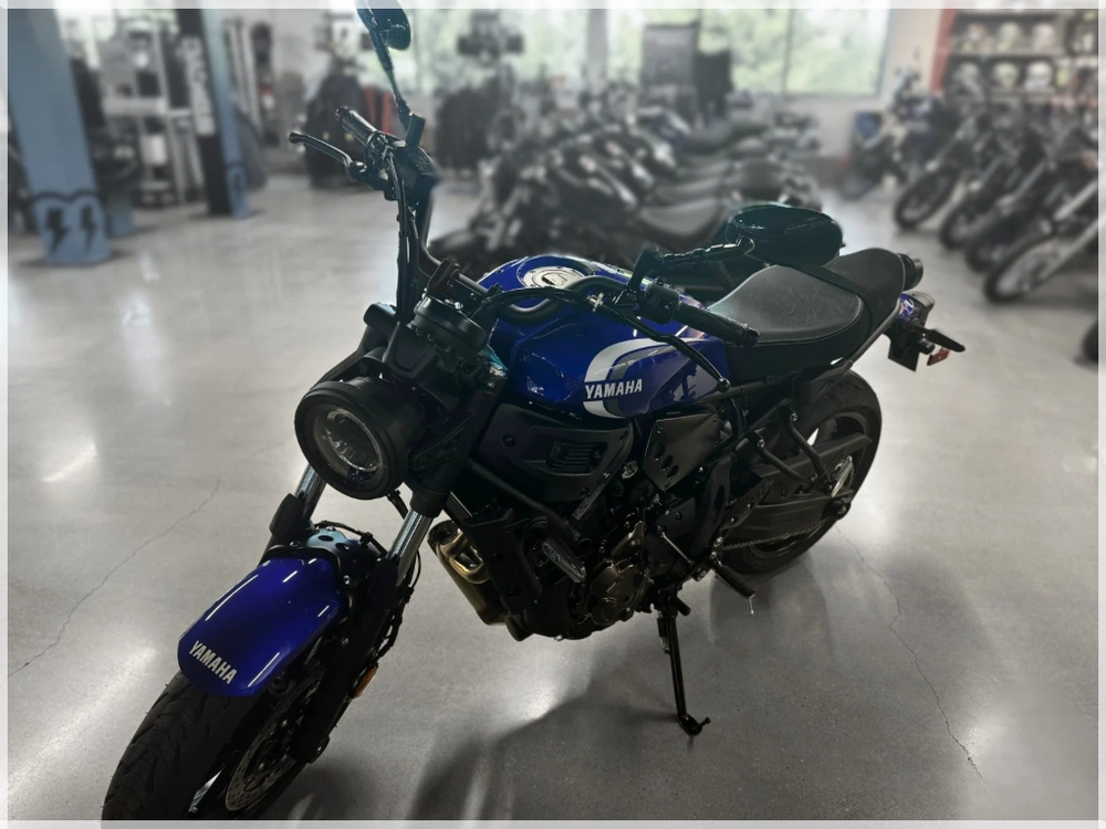 2024 Yamaha Xsr700 alt