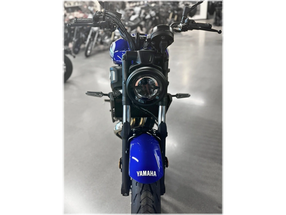 2024 Yamaha Xsr700 alt