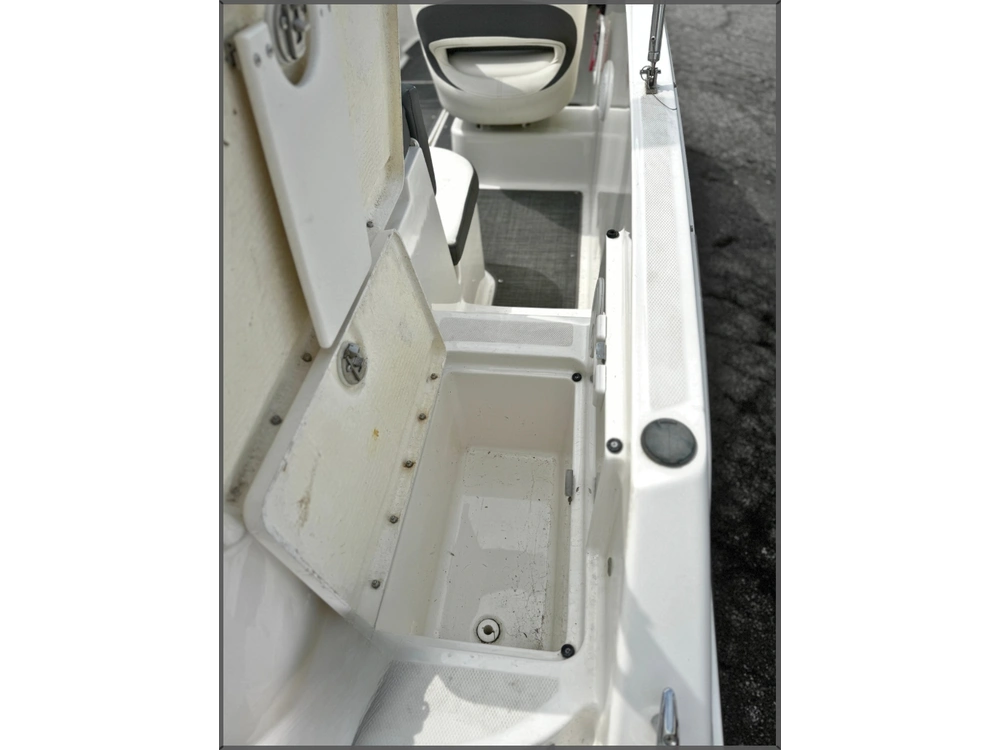 2018 Bayliner Vr5 Outboard alt