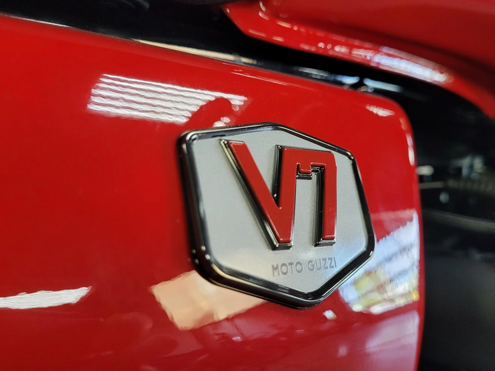 Moto Guzzi V7 Stone Corsa *2.99% / 48 Mois💳 2024 alt