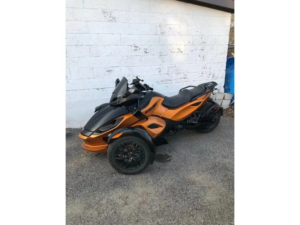 2011 Can-Am SPYDER RSS