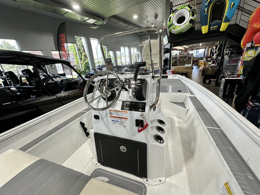 2024 G3 Boats Bay 17 alt