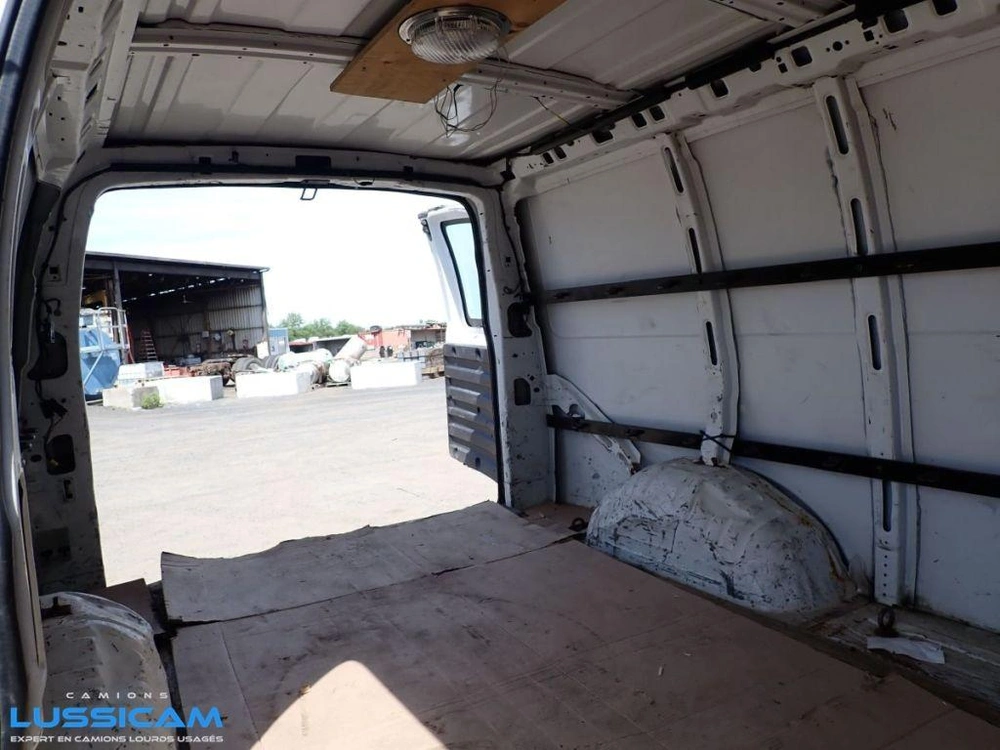 Chevrolet Express 2012