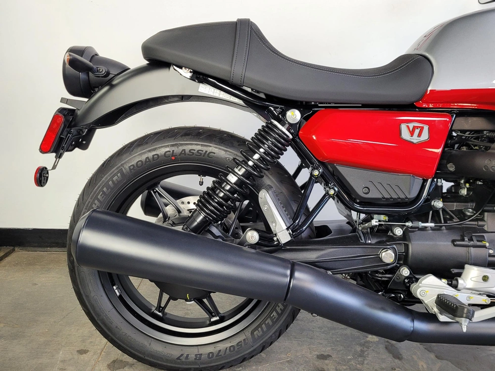 Moto Guzzi V7 Stone Corsa *2.99% / 48 Mois💳 2024 alt