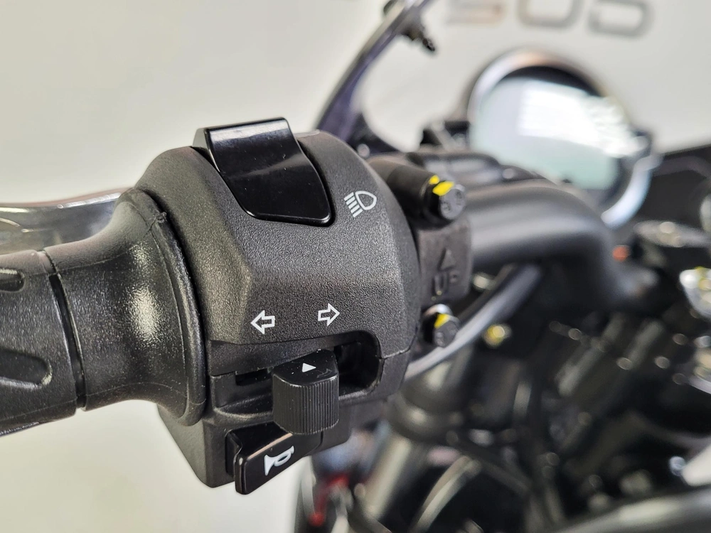 Moto Guzzi V7 Stone Corsa *2.99% / 48 Mois💳 2024 alt