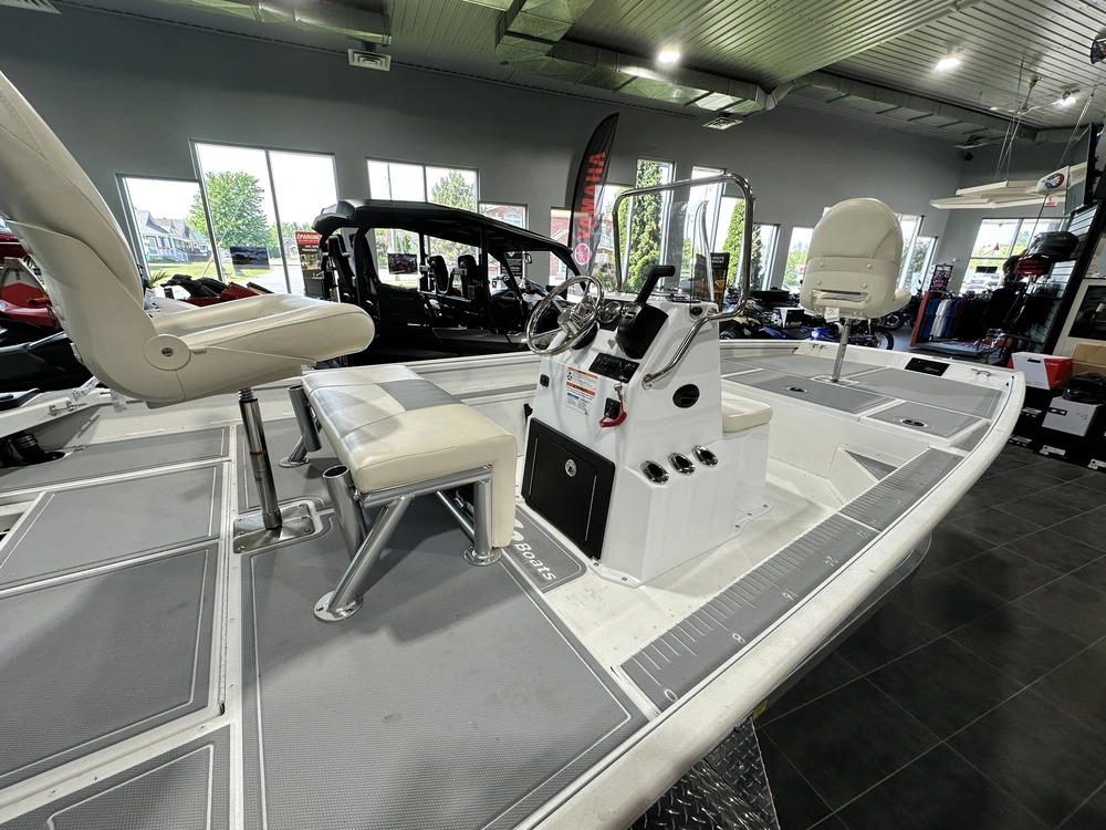 2024 G3 Boats Bay 17 alt
