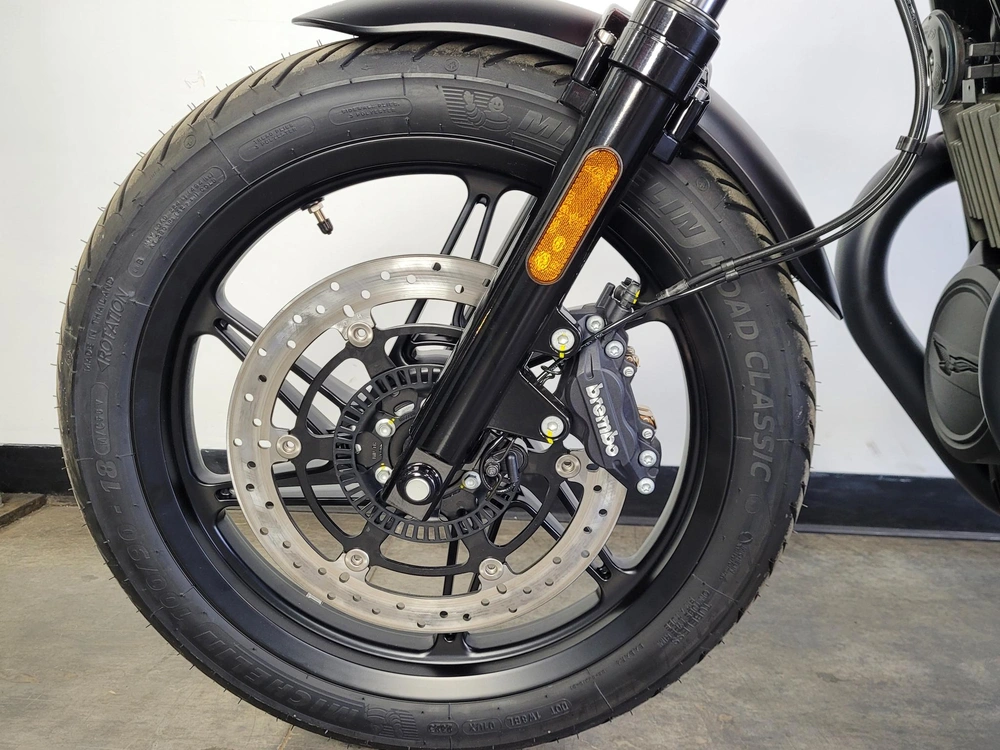 Moto Guzzi V7 Stone Corsa 2024 alt