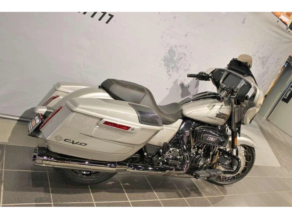 Harley-davidson Street Glide Cvo 2023 alt