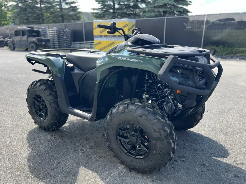 2024 Can-Am OUTLANDER PRO XUHD7