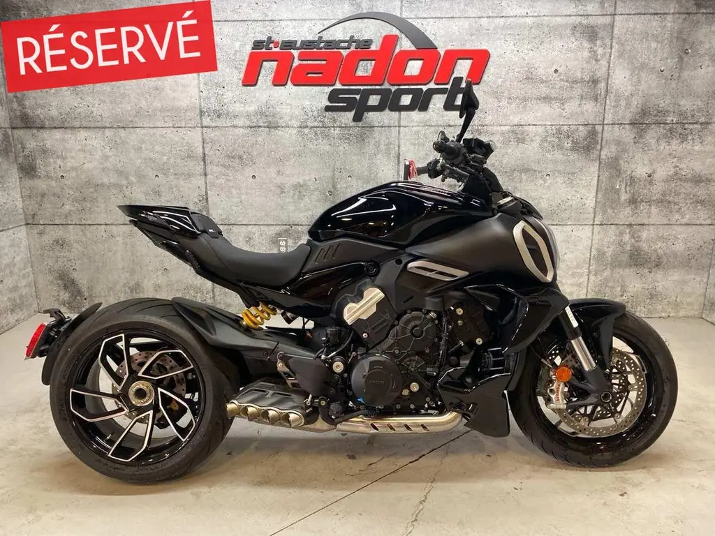 2024 Ducati Diavel V4 (promo 1750.0 inclus)