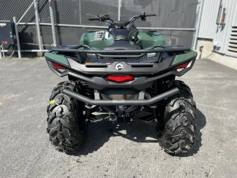 2024 Can-Am OUTLANDER PRO XUHD7
