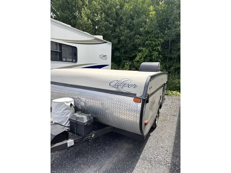 2016 Coachmen Clipper 106