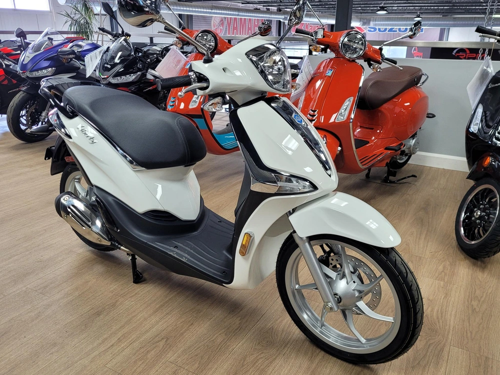 2024 Piaggio Liberty 50 *1.99% / 48 Mois💳 alt