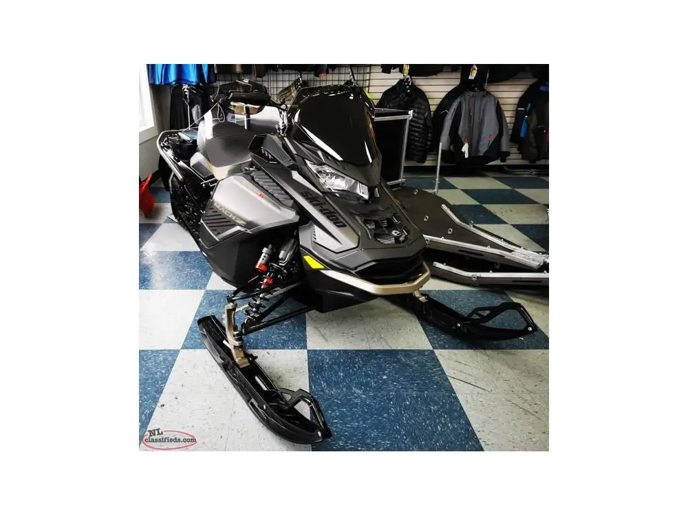 2022 Ski-Doo MACH Z 900 ACE™ Turbo R