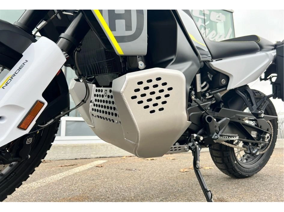 2024 Husqvarna Norden 901 alt