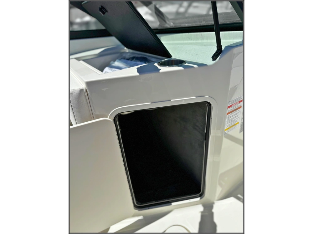 2023 Sea Ray Spo190 alt