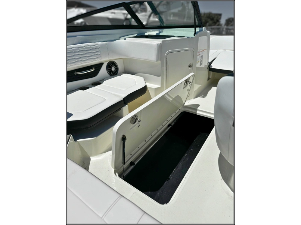 2023 Sea Ray Spo190 alt