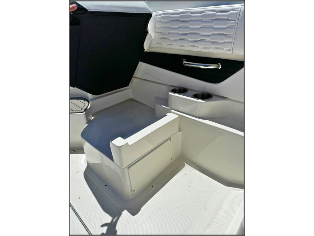 2023 Sea Ray Spo190 alt