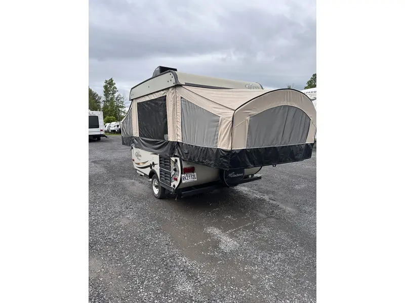 2016 Coachmen Clipper 106
