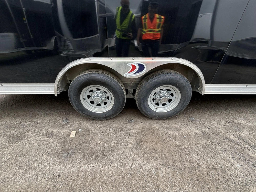 Idéal Cargo 8.5x24x7 Ta3 Hauteur Additionnelle 6'' Rampe Noire 2024 alt