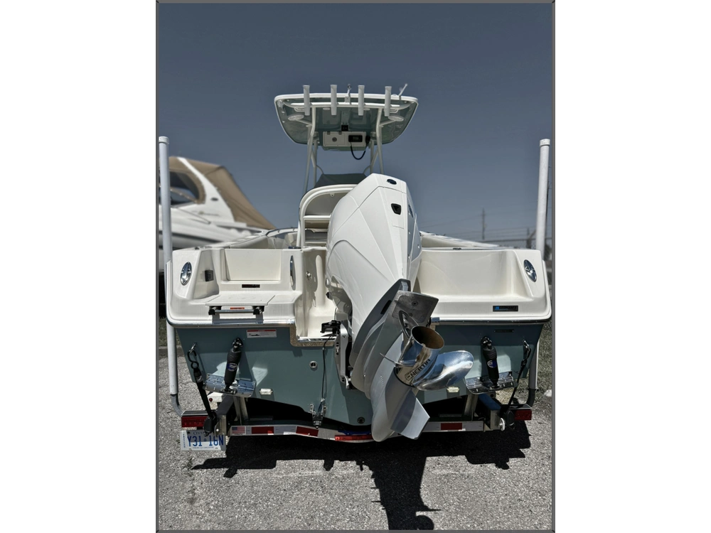 2022 Sailfish 220 Cc alt