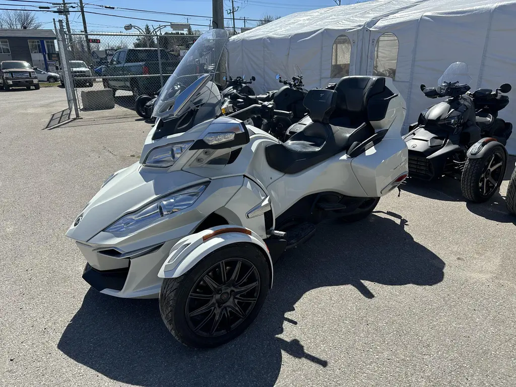 2014 Can-Am SPYDER RT LIMITED SE6