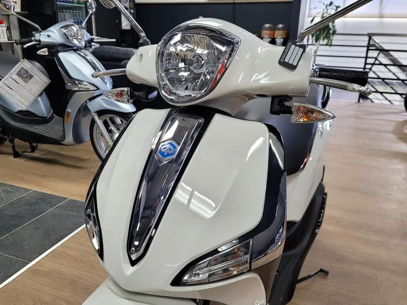 2024 PIAGGIO LIBERTY 50 *0.99% SUR 48 MOIS