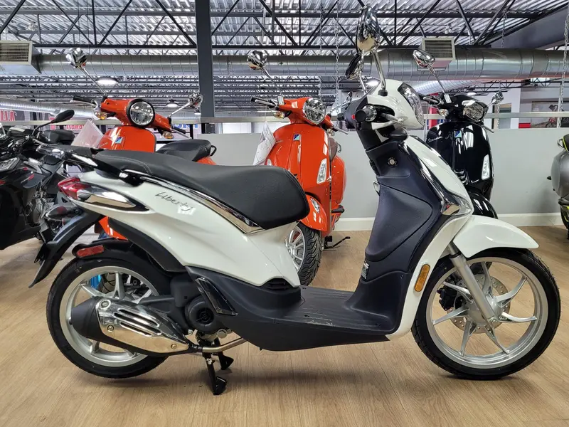 2024 PIAGGIO LIBERTY 50 *0.99% SUR 48 MOIS