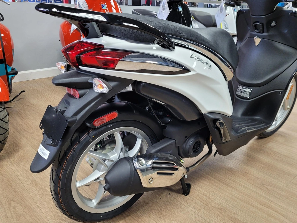2024 Piaggio Liberty 50 *1.99% / 48 Mois💳 alt