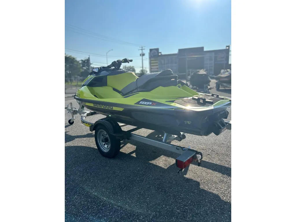 Used 2018 sea-doo RXP-X 300 in Gatineau - Loiselle Sports