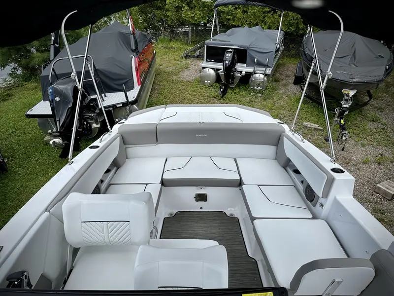 2024 Glastron GTD 245 MERCRUISER 6.2L