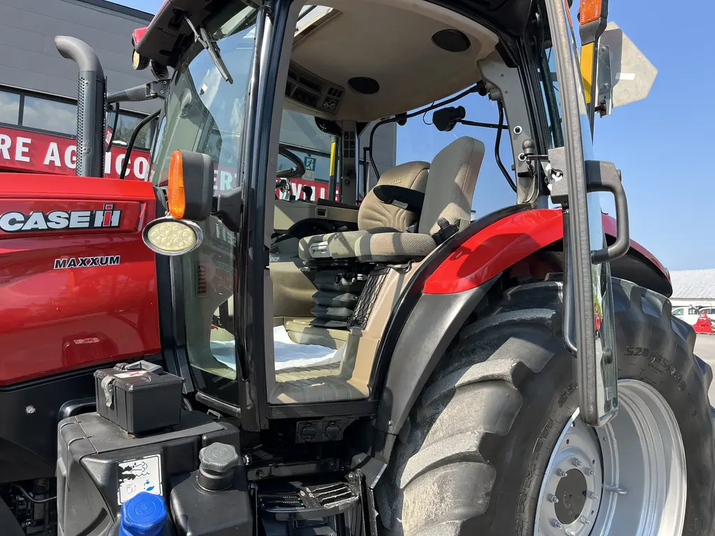 2017 Case IH Maxxum 115