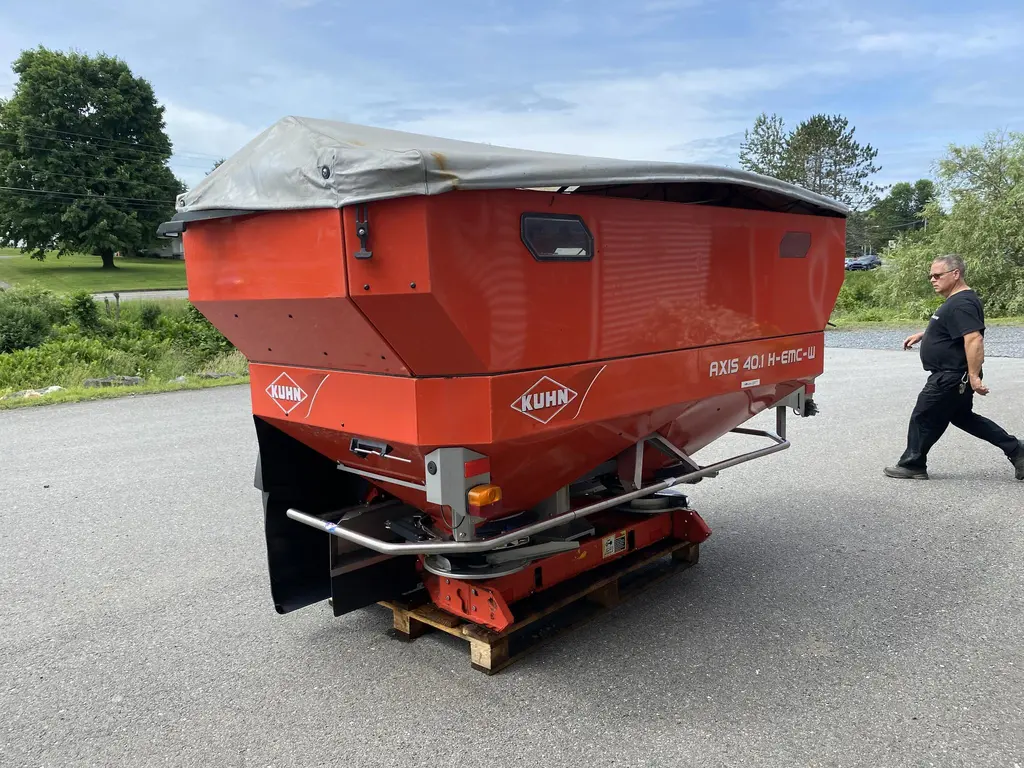 Kuhn Axis 40.1 EMC-W 2014